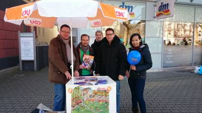 Super Stimmung am Wahlkampfstand der CDU Sachsenhausen (Kommunalwahl 2016) - Super Stimmung am Wahlkampfstand der CDU Sachsenhausen (Kommunalwahl 2016)